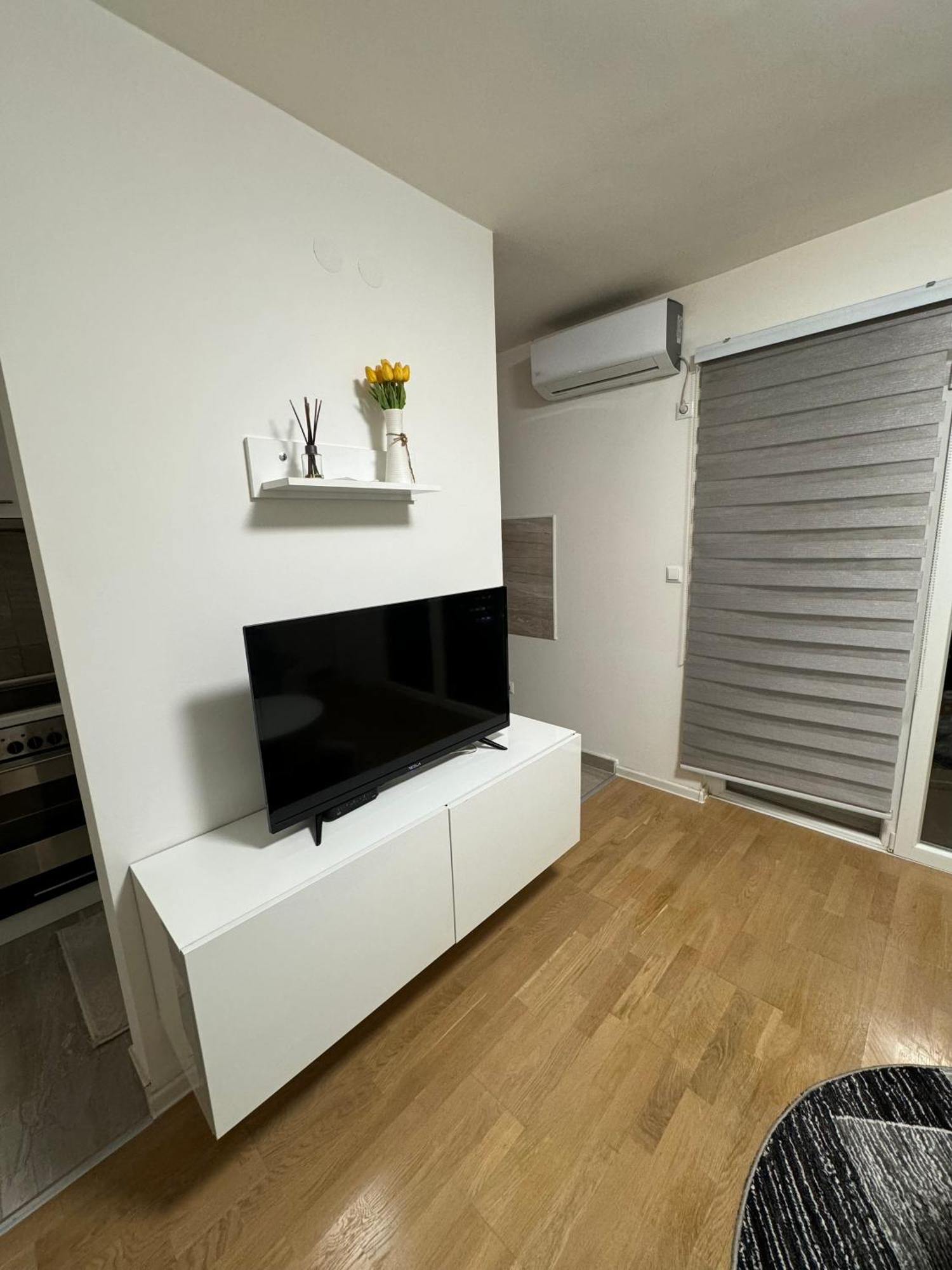 Amina Apartment Tuzla Exterior photo